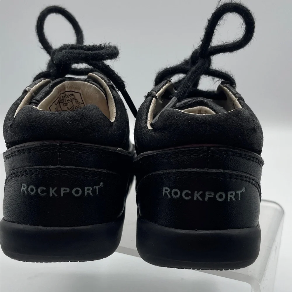 Rockport Kids Black lace-up black shoes size 3.5